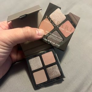 VISEART | New! PETITS FOURS LILAS